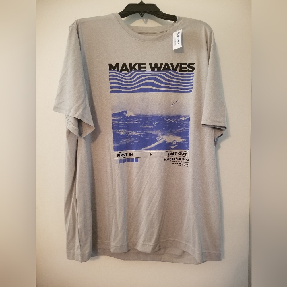 Mens NEW WITH TAGS XXL Old Navy Active shirt